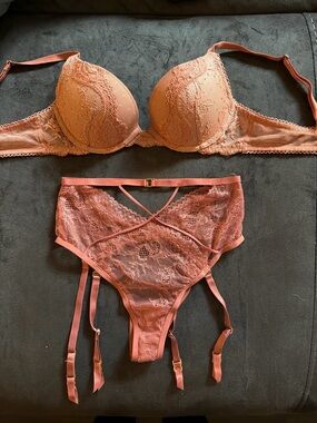 Victoria's Secret Coral Lace Push-Up Bra and Garter Brief Set